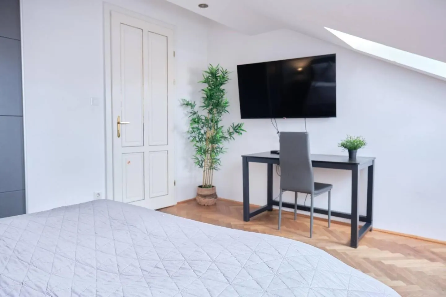Stylish I 5 Minutes To U1 Reumannplatz I 15 Min To City Center فيينا 0*,