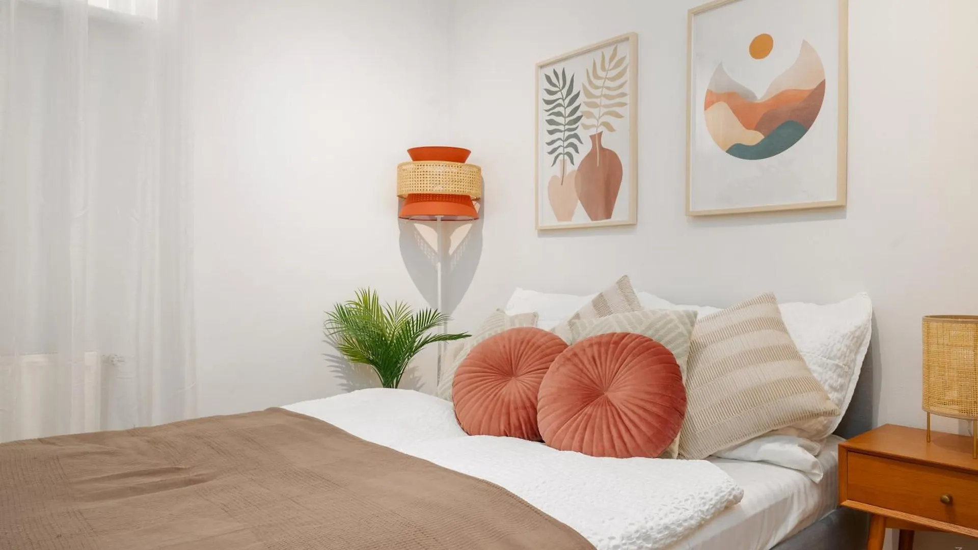Stylish I 5 Minutes To U1 Reumannplatz I 15 Min To City Center فيينا 0*,  النمسا