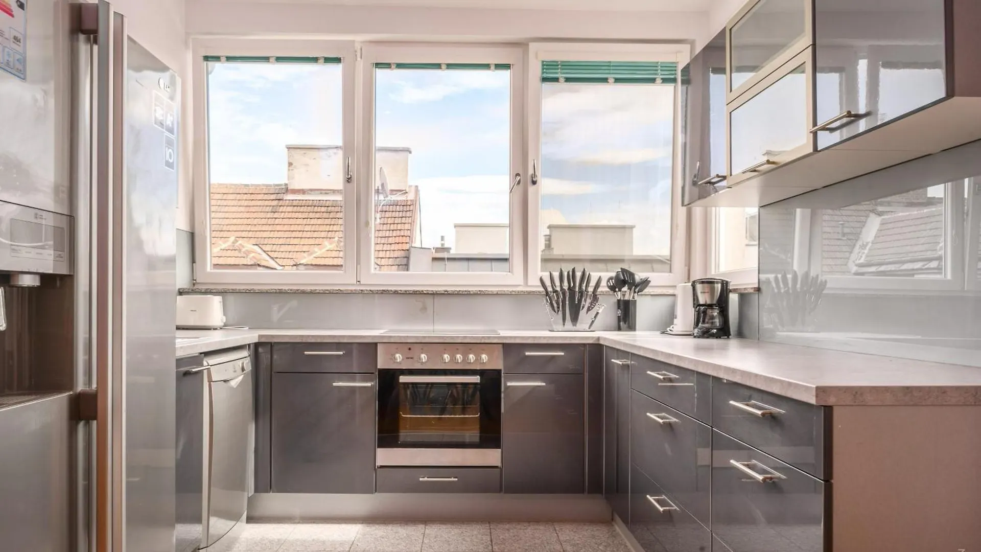 Stylish I 5 Minutes To U1 Reumannplatz I 15 Min To City Center فيينا 0*,  النمسا