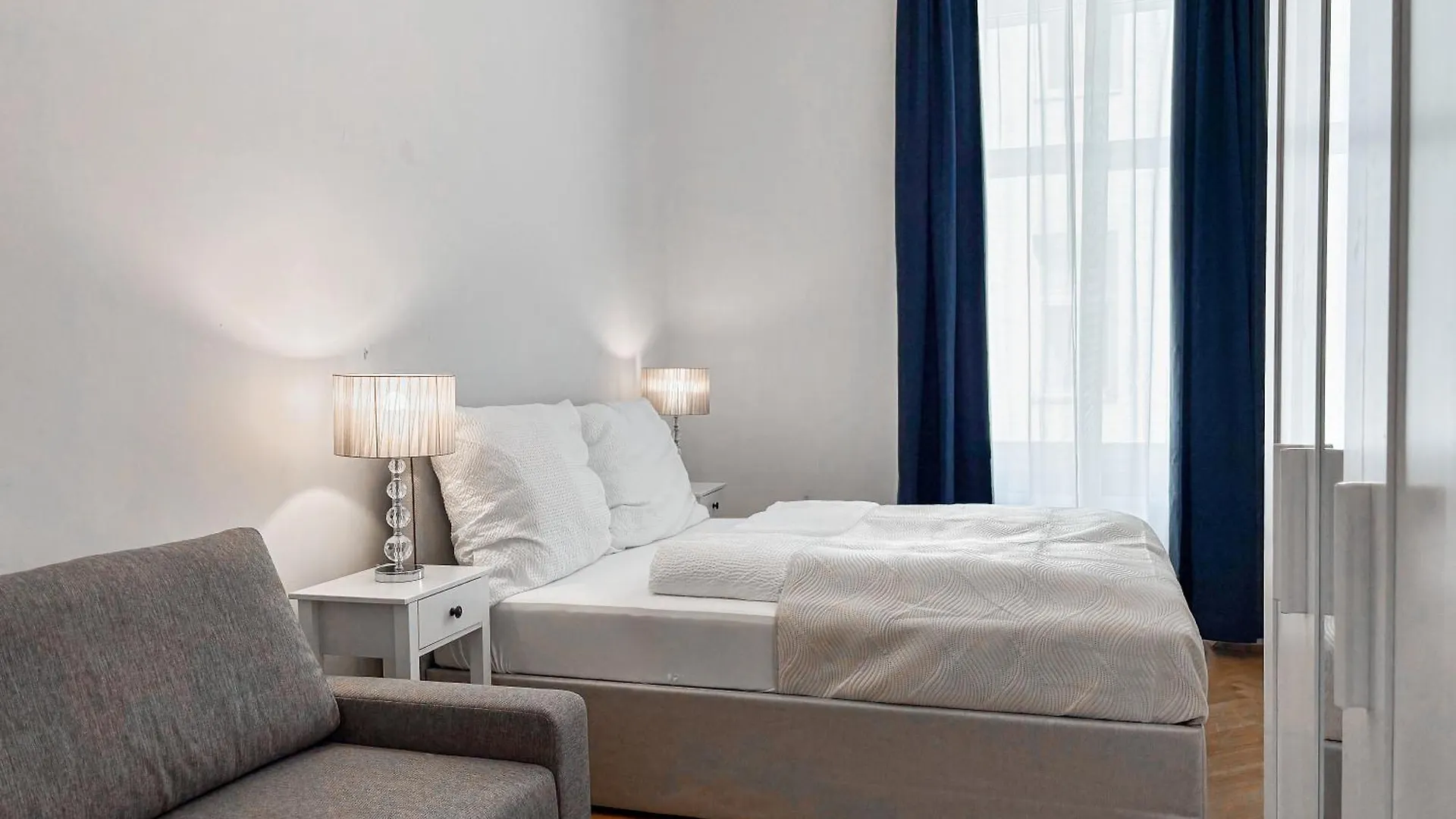 Stylish I 5 Minutes To U1 Reumannplatz I 15 Min To City Center فيينا النمسا